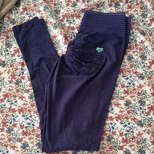 Cute Booty Lounge Blue Leggings with Tapered Design